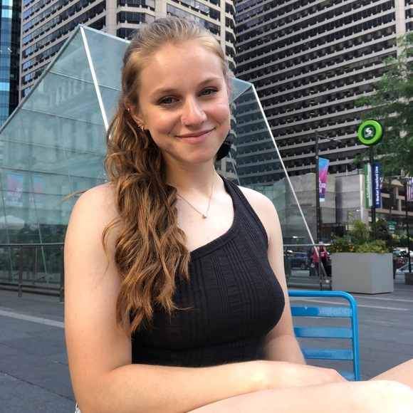 Meet your Posher, Maddy - Picture 2 of 3